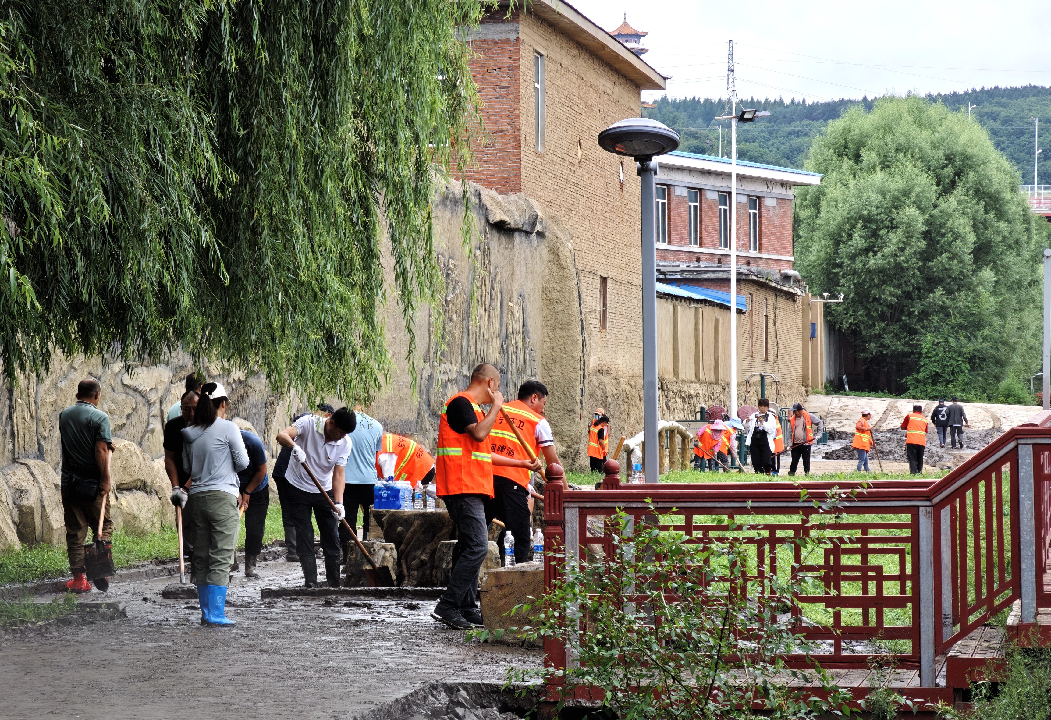 东宁：灾后重建工作提速