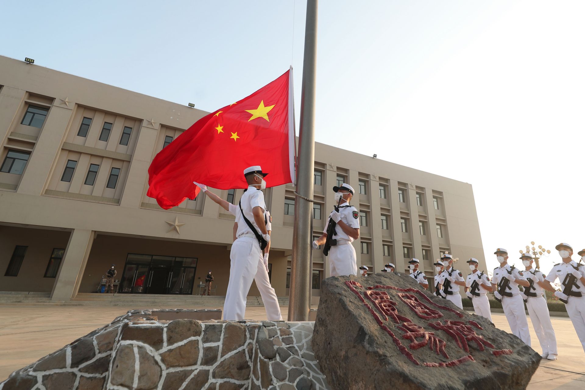 庆祝人民海军成立73周年这样的祝福方式够燃