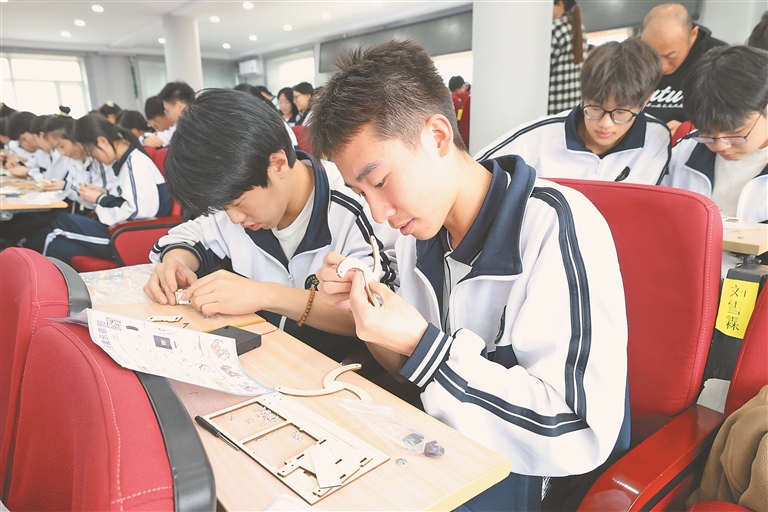 第十届全国青年科普创新实验暨作品大赛黑龙江赛区科技教师培训活动举办